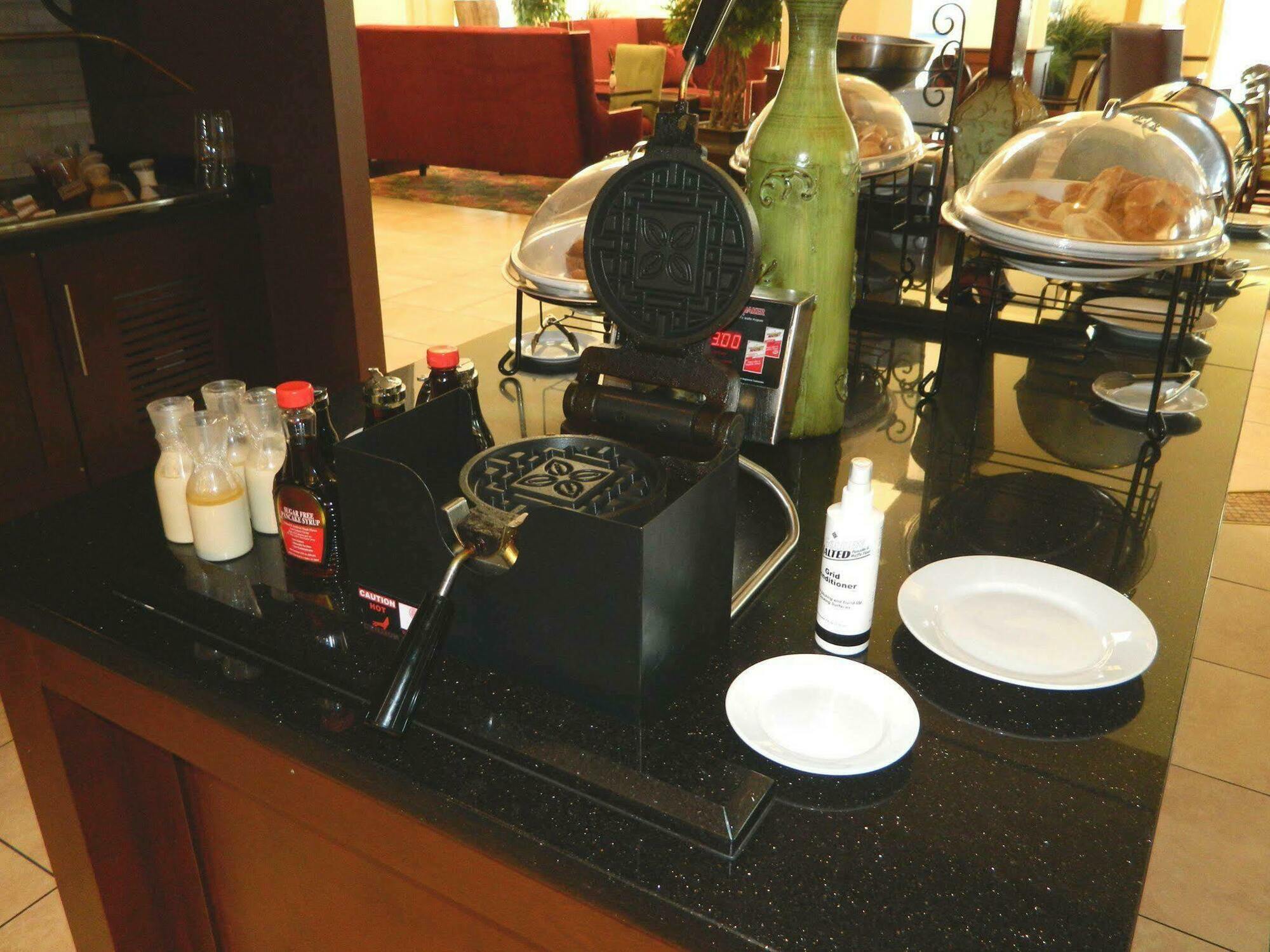 Hilton Garden Inn Odessa Extérieur photo
